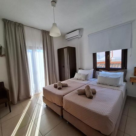 Mariza Apartments -Studios Hanioti Ngoại thất bức ảnh