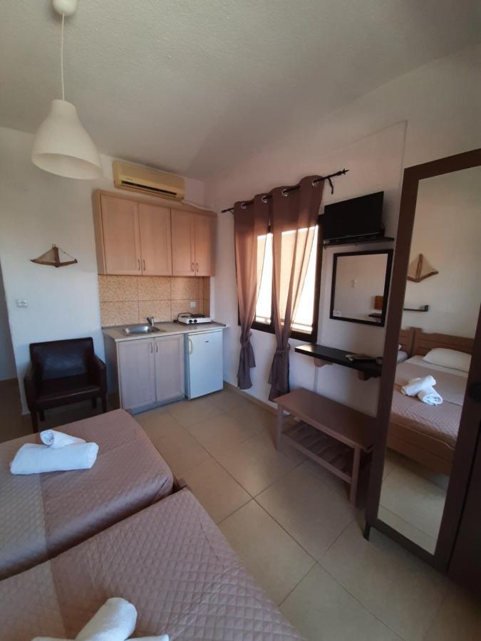 Mariza Apartments -Studios Hanioti Ngoại thất bức ảnh