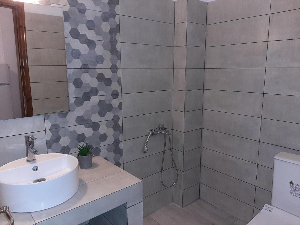 Mariza Apartments -Studios Hanioti Ngoại thất bức ảnh