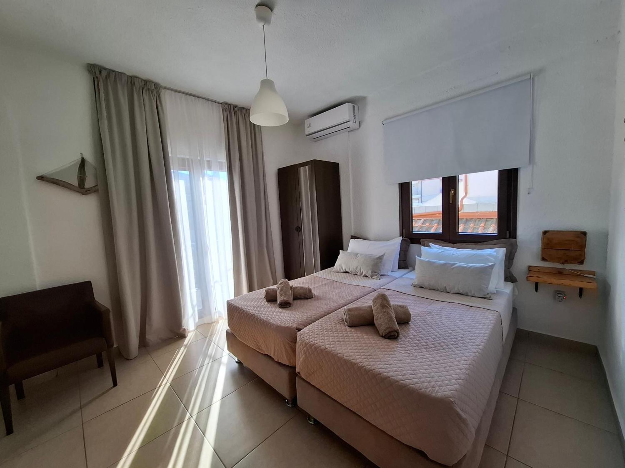 Mariza Apartments -Studios Hanioti Ngoại thất bức ảnh